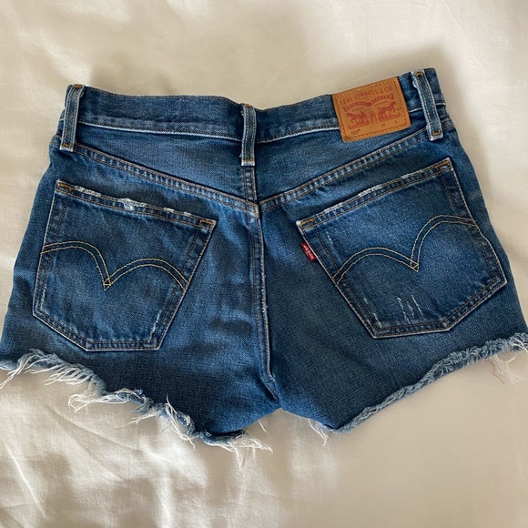 High Waisted Size 27 Levi Shorts - Picture 1 of 3